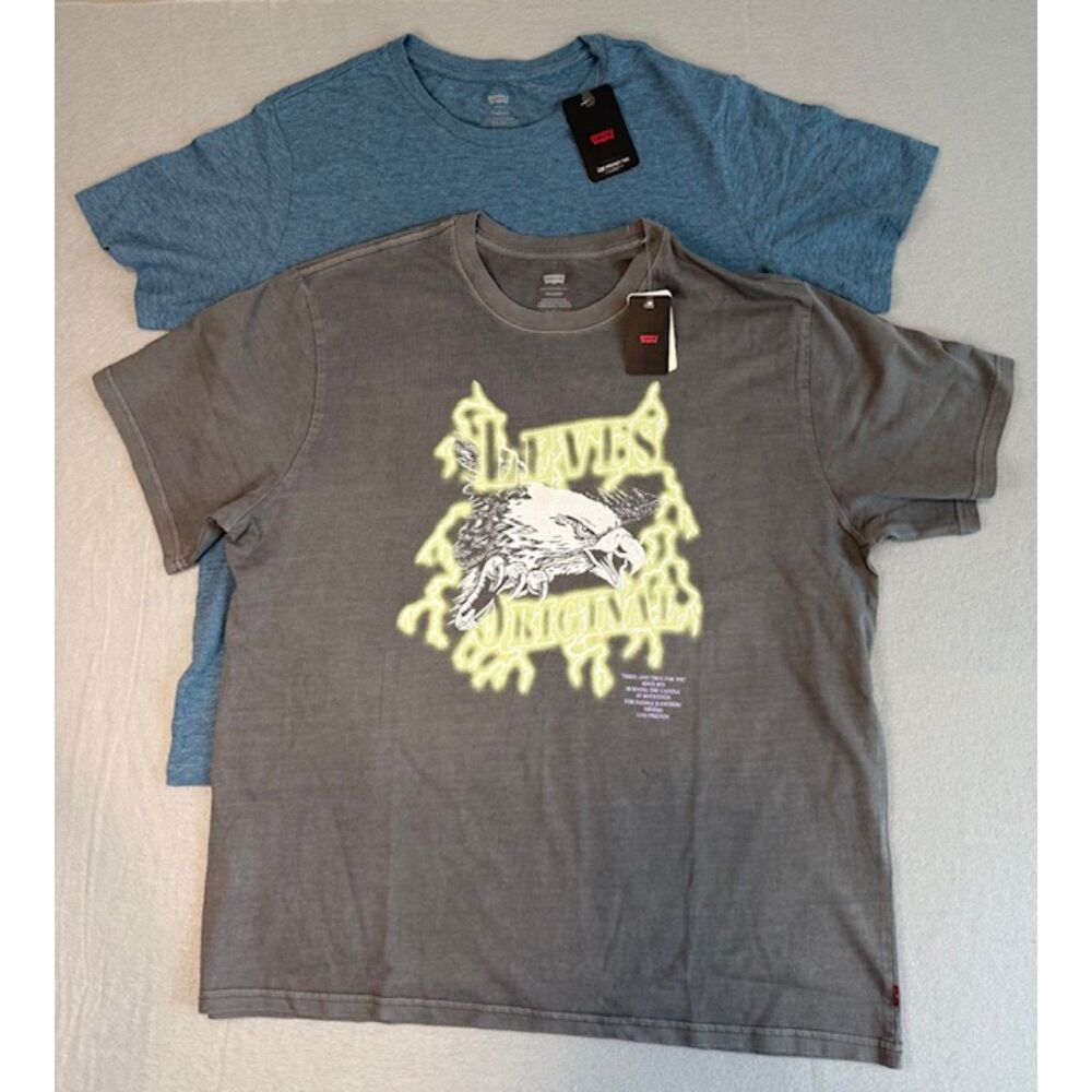 Levi's Graphic T-Shirts Men's XL Lot of 2, Plain Front Pocket, Graphic NWT 59.00